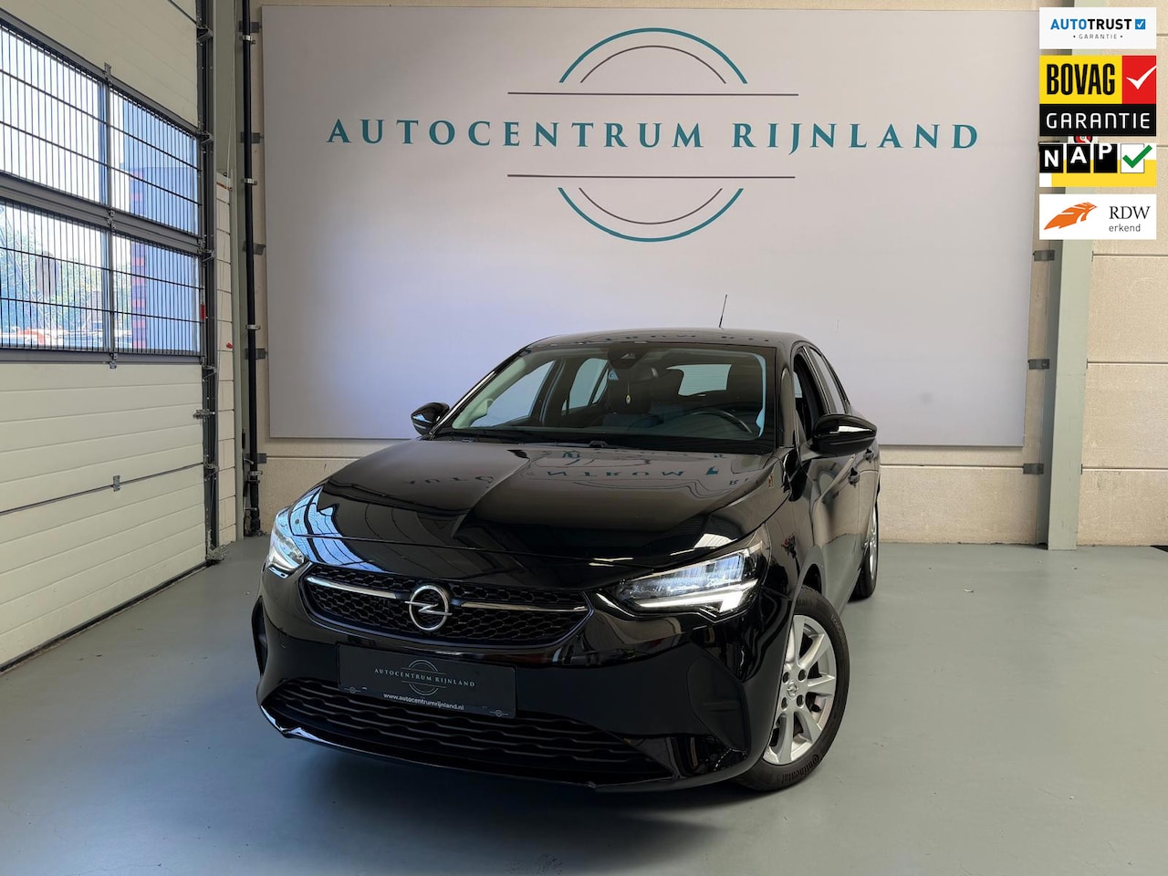 Opel Corsa - 1.2 Edition Automaat, 1 Jaar Bovag Garantie, Navi, Cruise control, Carplay - AutoWereld.nl