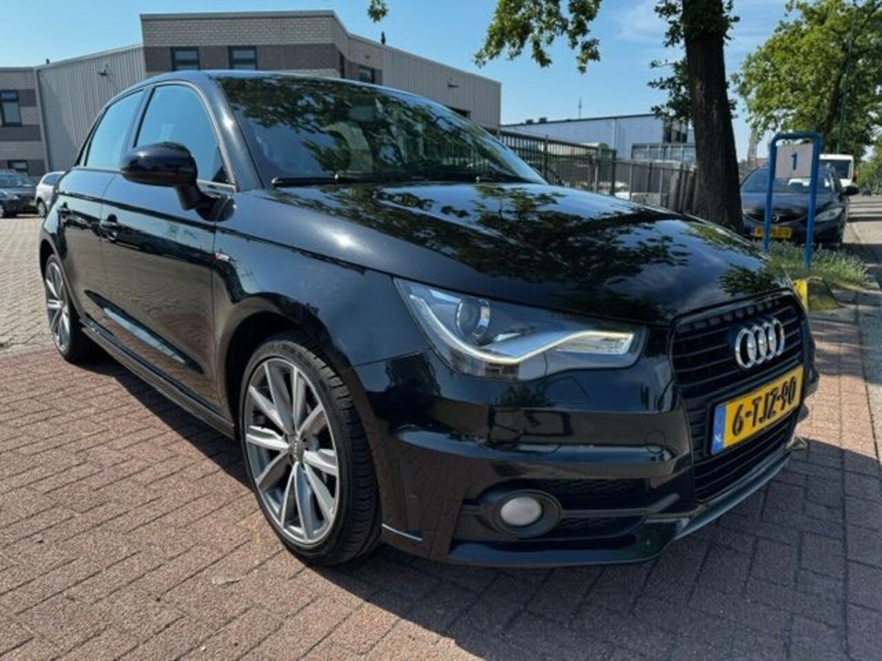 Audi A1 Sportback - 1.2 TFSI 5deurs Admired S-Line Airco,Navigatie,Xenon 1e Eigenaar - AutoWereld.nl