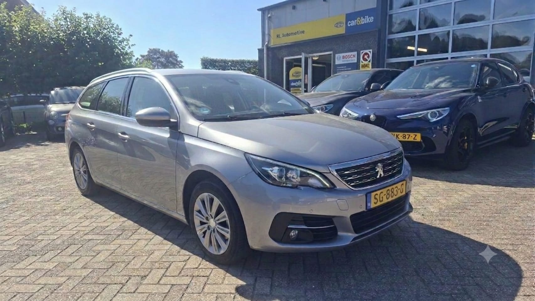 Peugeot 308 SW - 1.2 PureTech Allure - Automaat - Navigatie - AutoWereld.nl