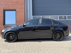 Volvo S40 - 2.5 T5 230pk Handgeschakeld Kinetic - 18inch