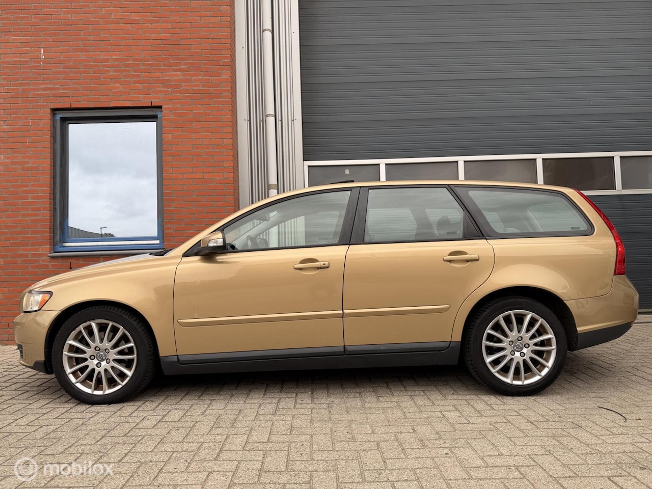 Volvo V50 - 2.4 Aut. Edition 2 - DynAudio - s/k dak - 1e eig. - AutoWereld.nl