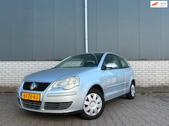 Volkswagen Polo - 1.4-16V Optive-airco-NWE distributieriem+APK+Beurt