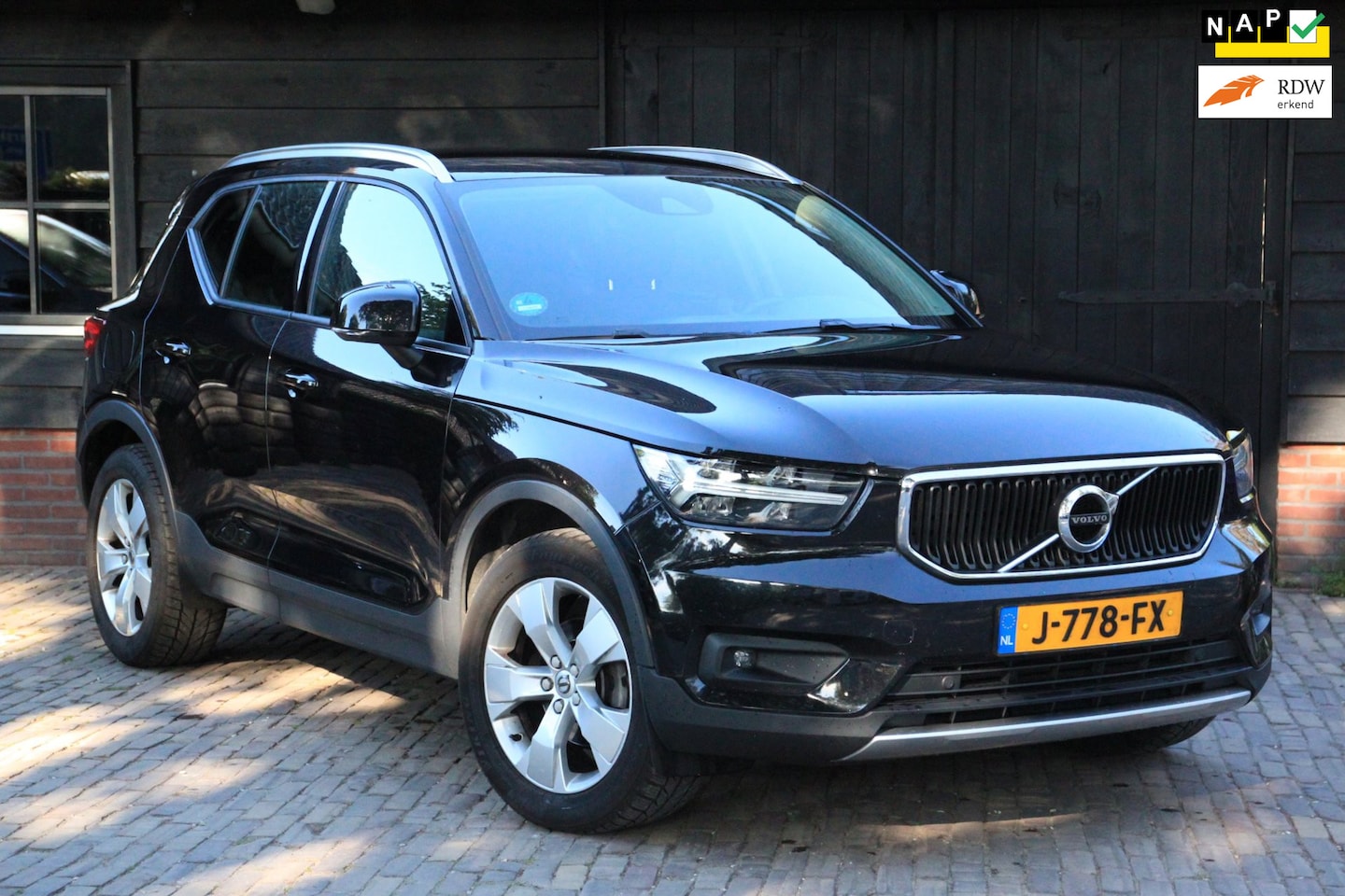 Volvo XC40 - 1.5 T3 Business Pro Navigatie/Parkeersensor/Trekhaak uitklapbaar/Apk 07-2028 - AutoWereld.nl
