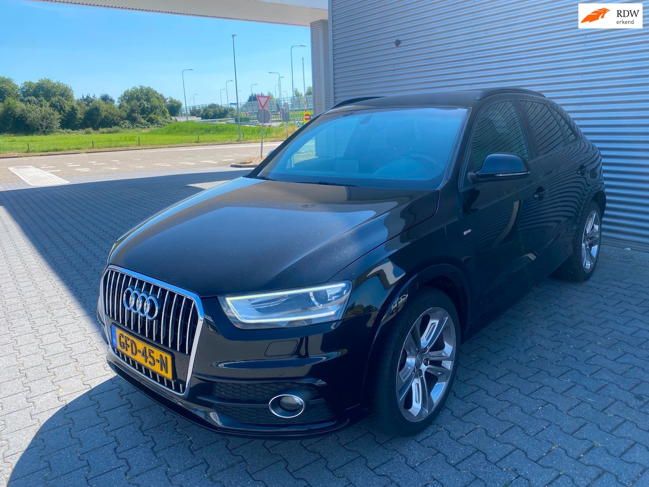 Audi Q3 - 2.0 TFSI quattro S Edition 2.0 TFSI quattro S Edition - AutoWereld.nl