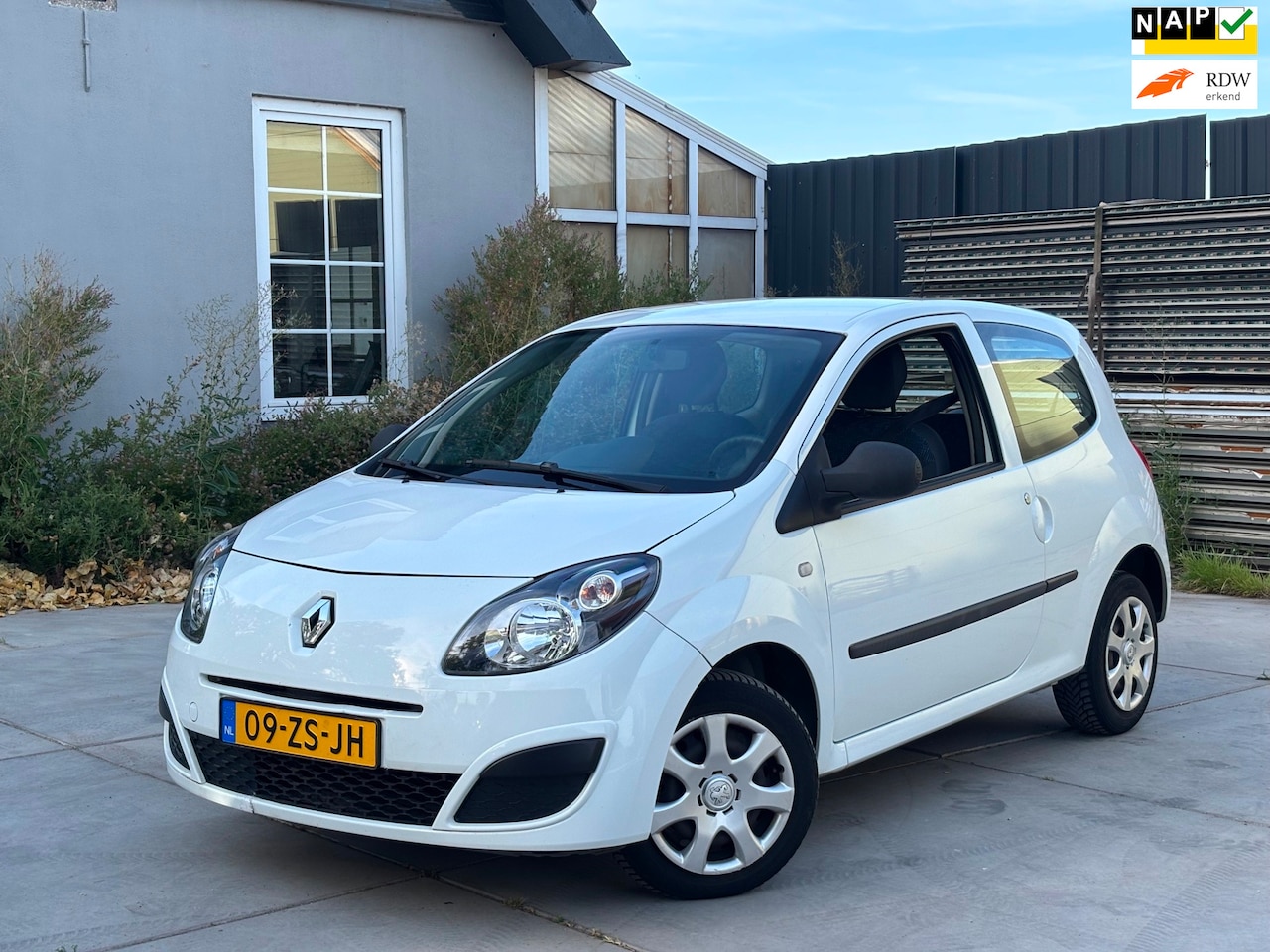 Renault Twingo - 1.2 Authentique | Nieuwe APK | Airco | El. Ramen | NAP | Onderhoudshistorie | Rijklaar! - AutoWereld.nl