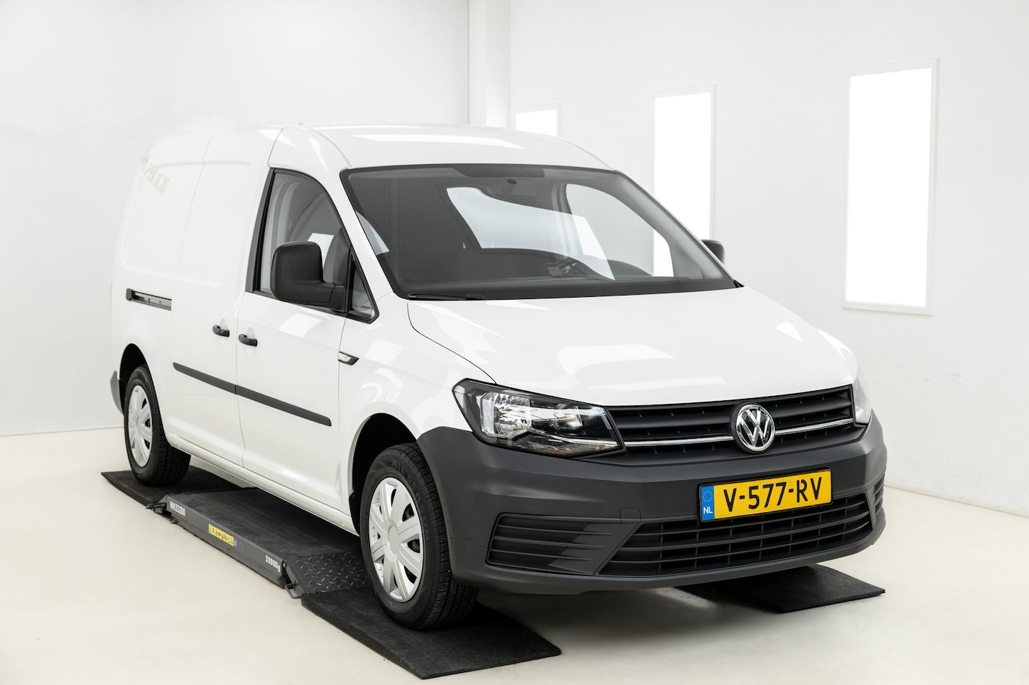 Volkswagen Caddy Maxi - 1.6 TDI L2H1 Trendline - AutoWereld.nl