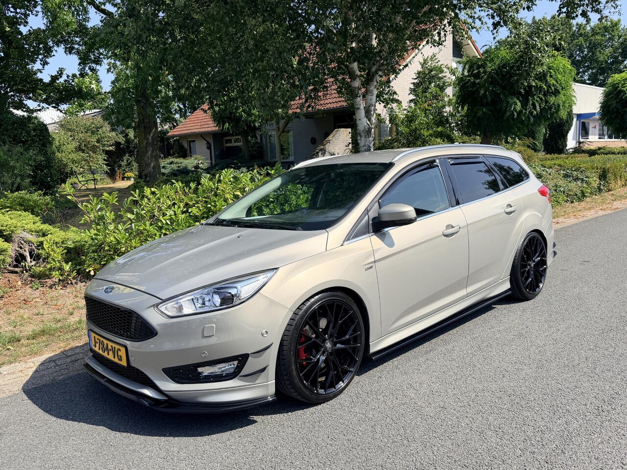 Ford Focus Wagon - 1.5 Ecoboost 150PK ST-Line•Maxton•Xenon - AutoWereld.nl