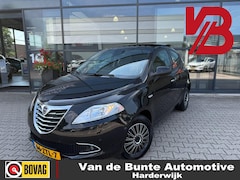 Lancia Y(psilon) - Ypsilon 0.9 TwinAir Platinum *Schuif-/Kanteldak & Cruise