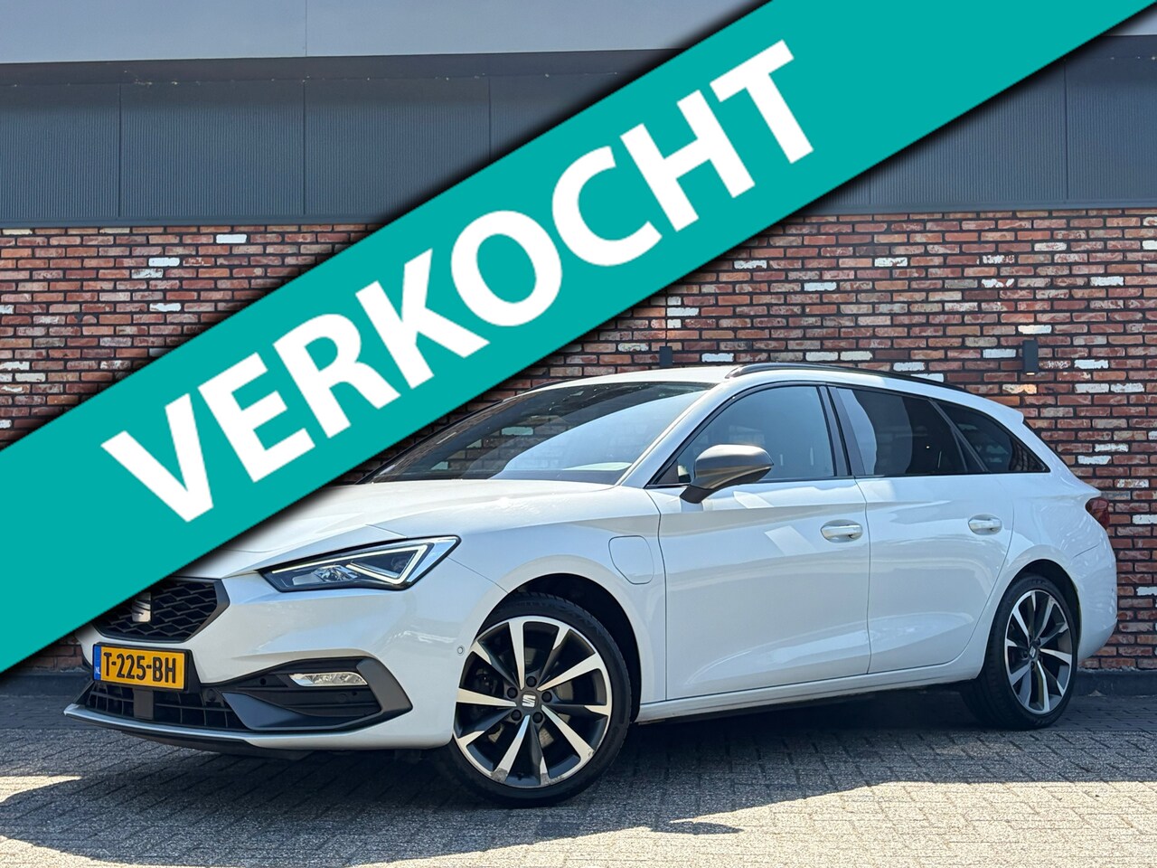 SEAT Leon Sportstourer - 1.4 TSI eHybrid PHEV FR Elek.Trekhaak Adap.Cruise Stoel/Stuurverw Carplay Dealer-Onderhoud - AutoWereld.nl