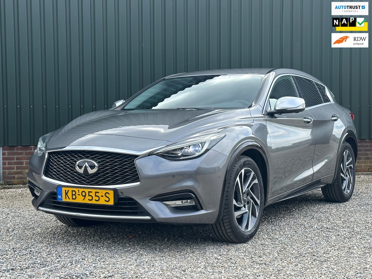 Infiniti Q30 - 1.6t Premium Automaat/Zeer compleet - AutoWereld.nl