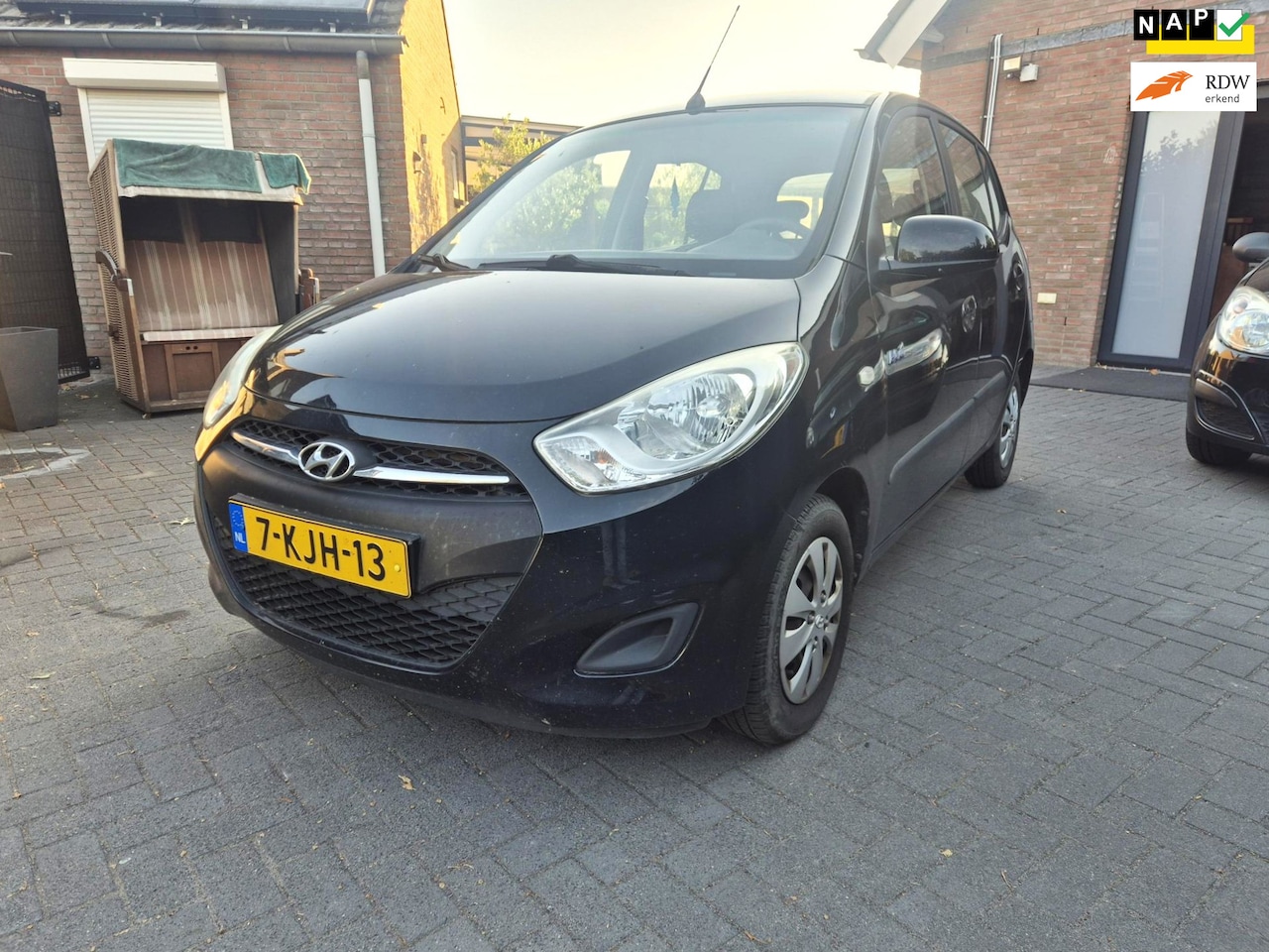 Hyundai i10 - 1.0 i-Drive Cool 5 Deurs Airco - AutoWereld.nl