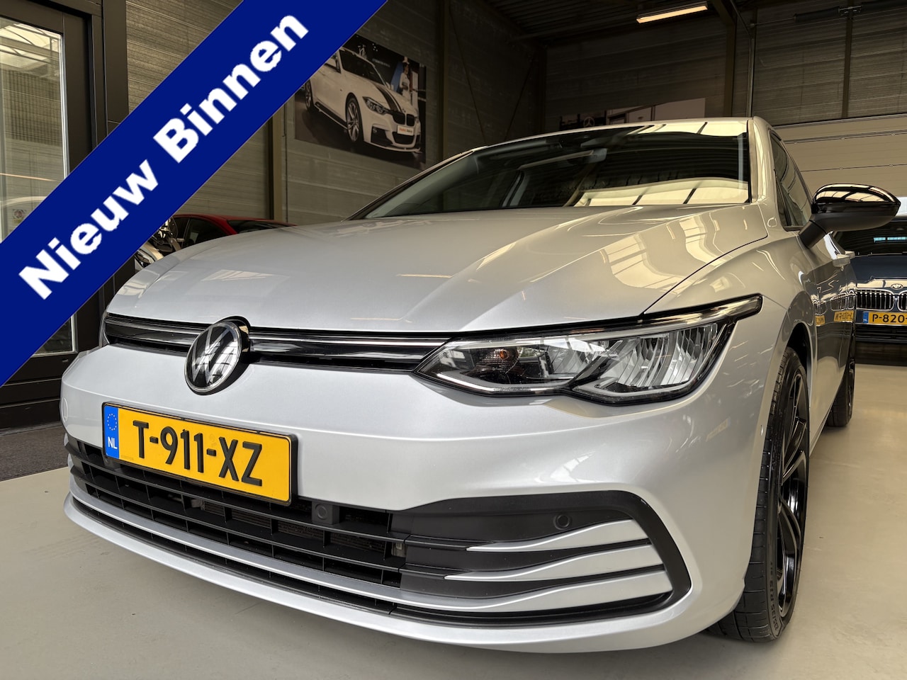 Volkswagen Golf - 1.5 eTSI 19inch, Sfeerverlichting - AutoWereld.nl