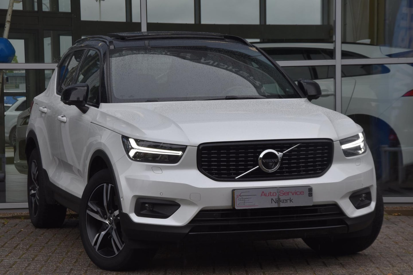 Volvo XC40 - 2.0 T5 AWD R-Design Automaat Pano Camera ACC Trekhaak - AutoWereld.nl