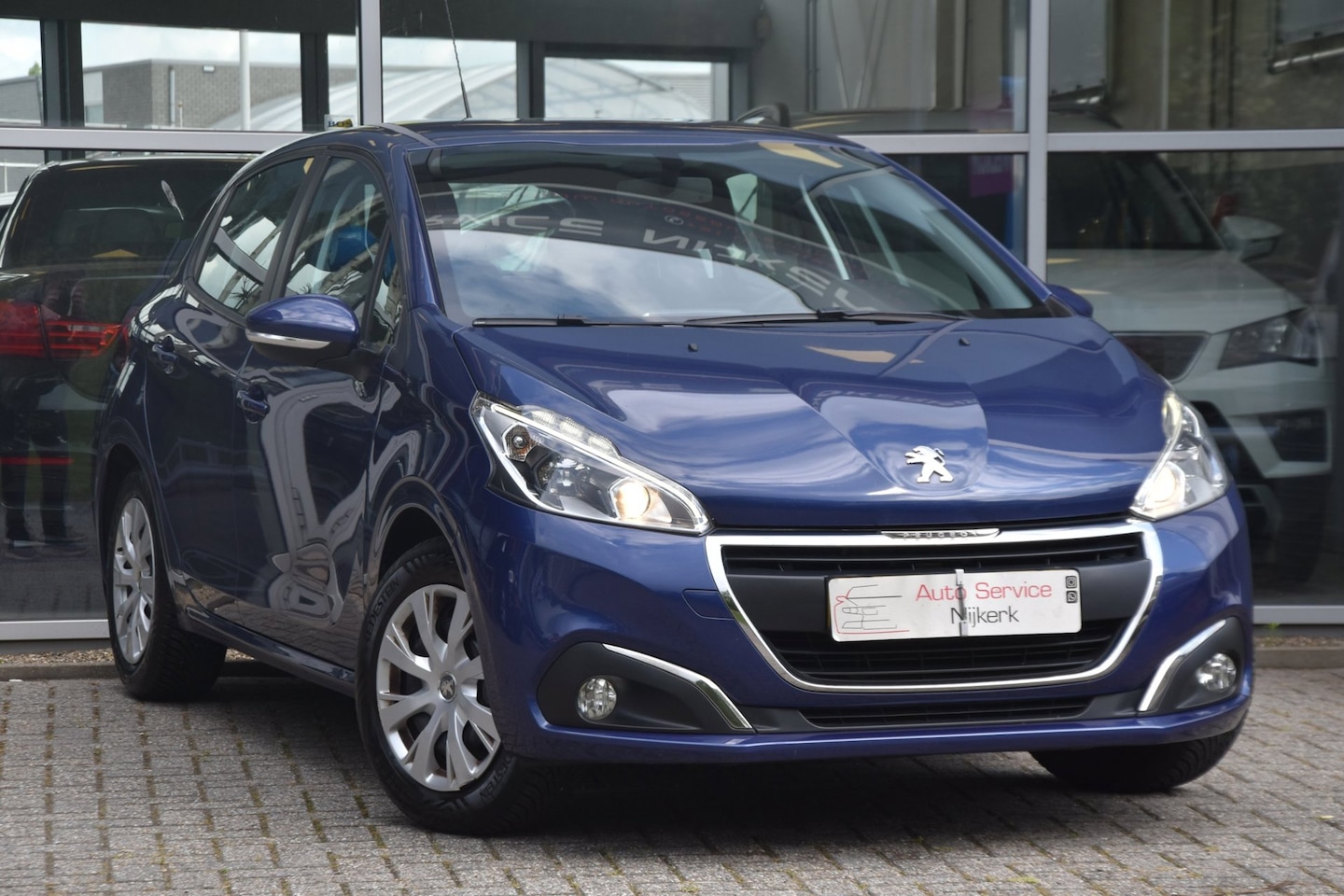 Peugeot 208 - 1.2 PureTech Navi Trekhaak PDC Cruise NAP - AutoWereld.nl