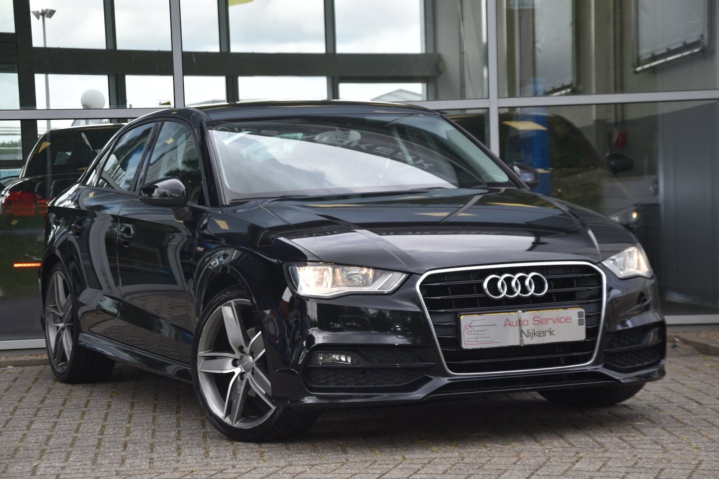 Audi A3 Limousine - 1.4 TFSI CoD S-Line Automaat | Navi | Stoelverwarming - AutoWereld.nl