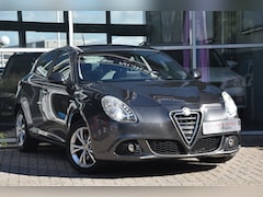 Alfa Romeo Giulietta - 1.4 T Distinctive | Navi | Xenon | PDC | Cruise | 170 PK | 1e Eig