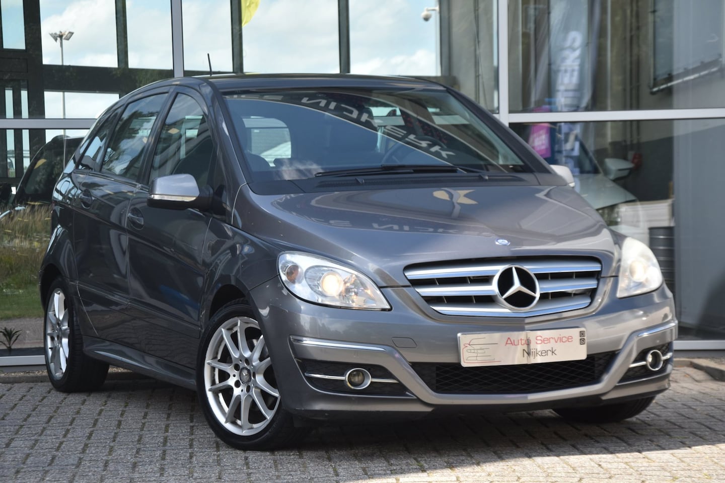 Mercedes-Benz B-klasse - B200 Automaat | Airco | Cruise | Trekhaak | PDC | Stoelverw. | LMV | 2 Sleutels - AutoWereld.nl