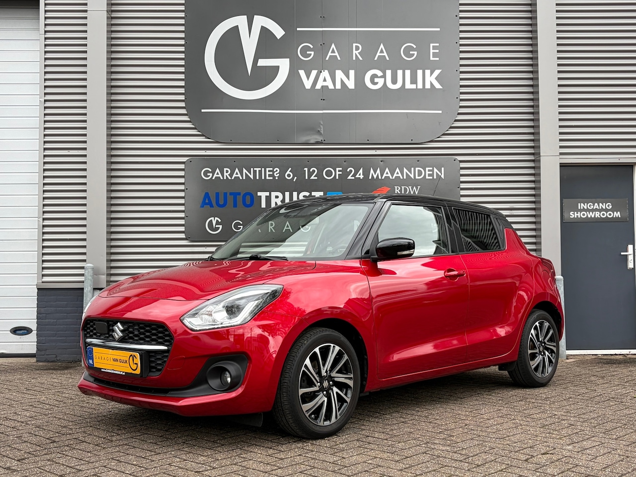 Suzuki Swift - 1.2 Smart Hybrid 83PK TwoTone,Navi,Clima,ACC,Lane-Assist,sofix,Carplay,Camera,Stoelverwarm - AutoWereld.nl