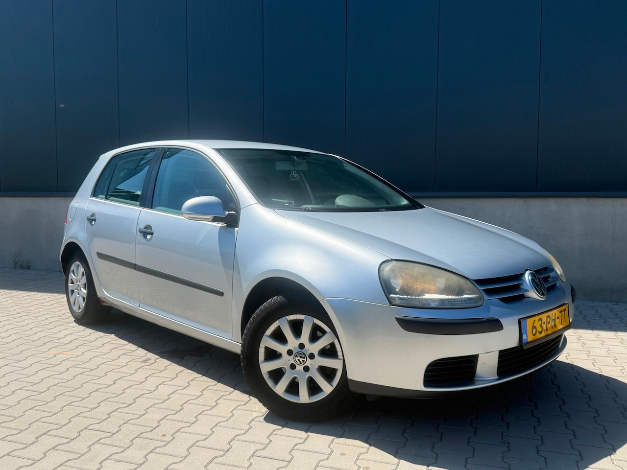 Volkswagen Golf - 1.6 FSI Comfortline 1.6 FSI Comfortline - AutoWereld.nl