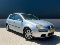 Volkswagen Golf - 1.6 FSI Comfortline