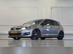 Volkswagen Golf - 1.4 TSI ACT Business Edition Pano Sportuitlaat Sportonderstel