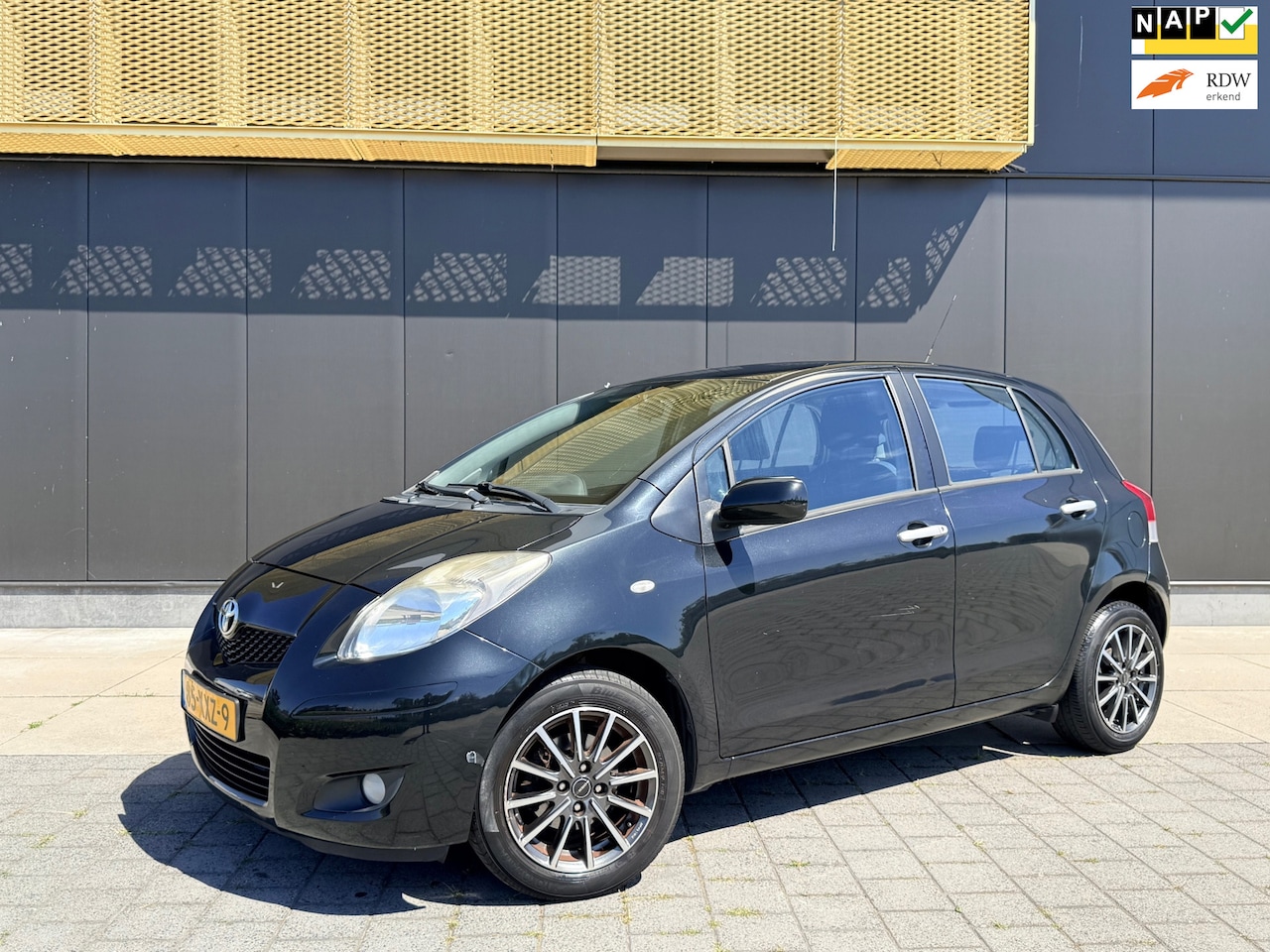 Toyota Yaris - 1.3 VVTi Aspiration | Airco | Start-stop | LM velgen | 5-deurs - AutoWereld.nl