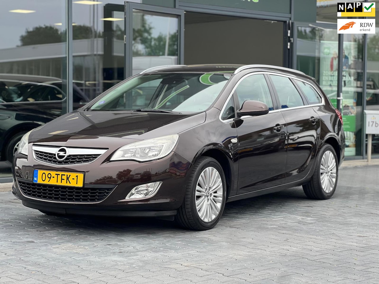 Opel Astra Sports Tourer - 1.4 TURBO COSMO BJ012 TREKHAAK - AutoWereld.nl