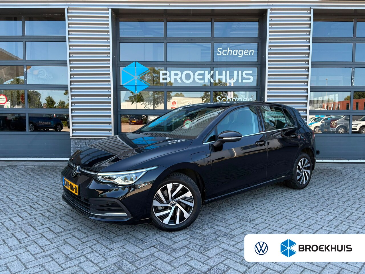 Volkswagen Golf - 1.4 eHybrid 204 pk Style 6-DSG | Apple Carplay | Achteruitrijcamera | Stoelverwarming | - AutoWereld.nl