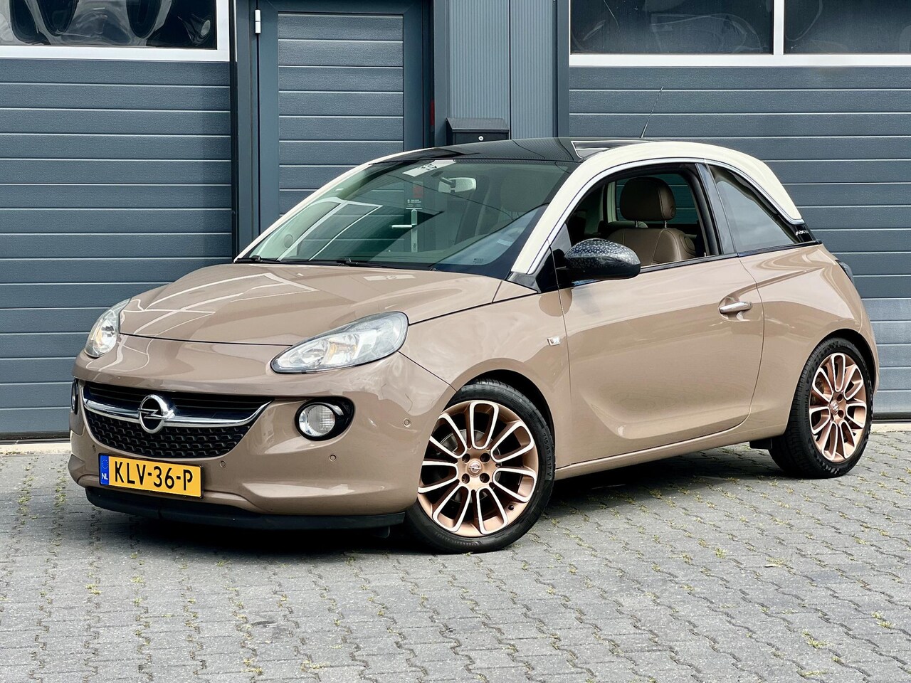 Opel ADAM - 1.4 Glam *PANORAMADAK*CRUISE*CHOCOLATE BROWN - AutoWereld.nl