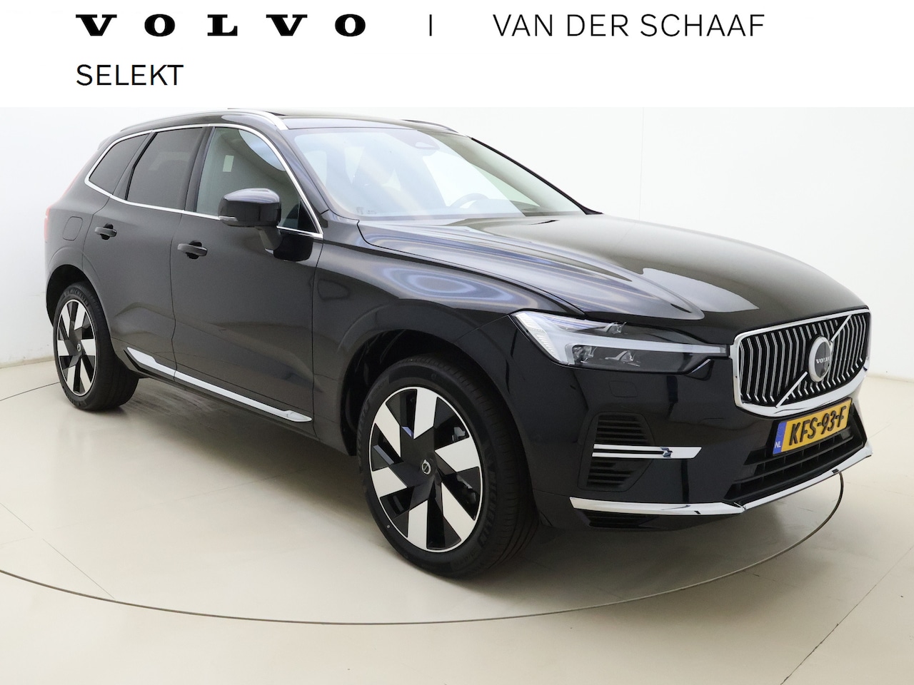 Volvo XC60 - T6 350PK Automaat Plug-in hybrid AWD Ultra Bright | H&K | HUD | 360 Camera | ACC | Panodak - AutoWereld.nl