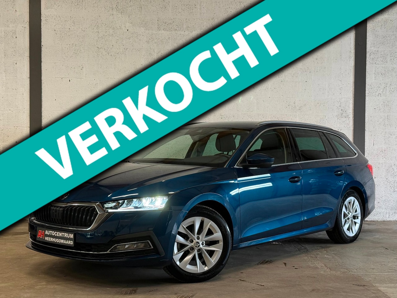 Skoda Octavia Combi - 1.0 TSI Sport Business Navi|Camera|LED|Carplay|Dealer Onderhouden !! - AutoWereld.nl