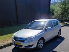 Opel Astra - 1.6 Temptation