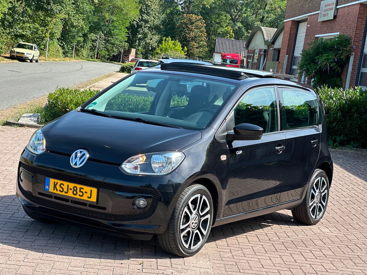 Volkswagen Up! - 1.0 high up! 1.0 high up! - AutoWereld.nl