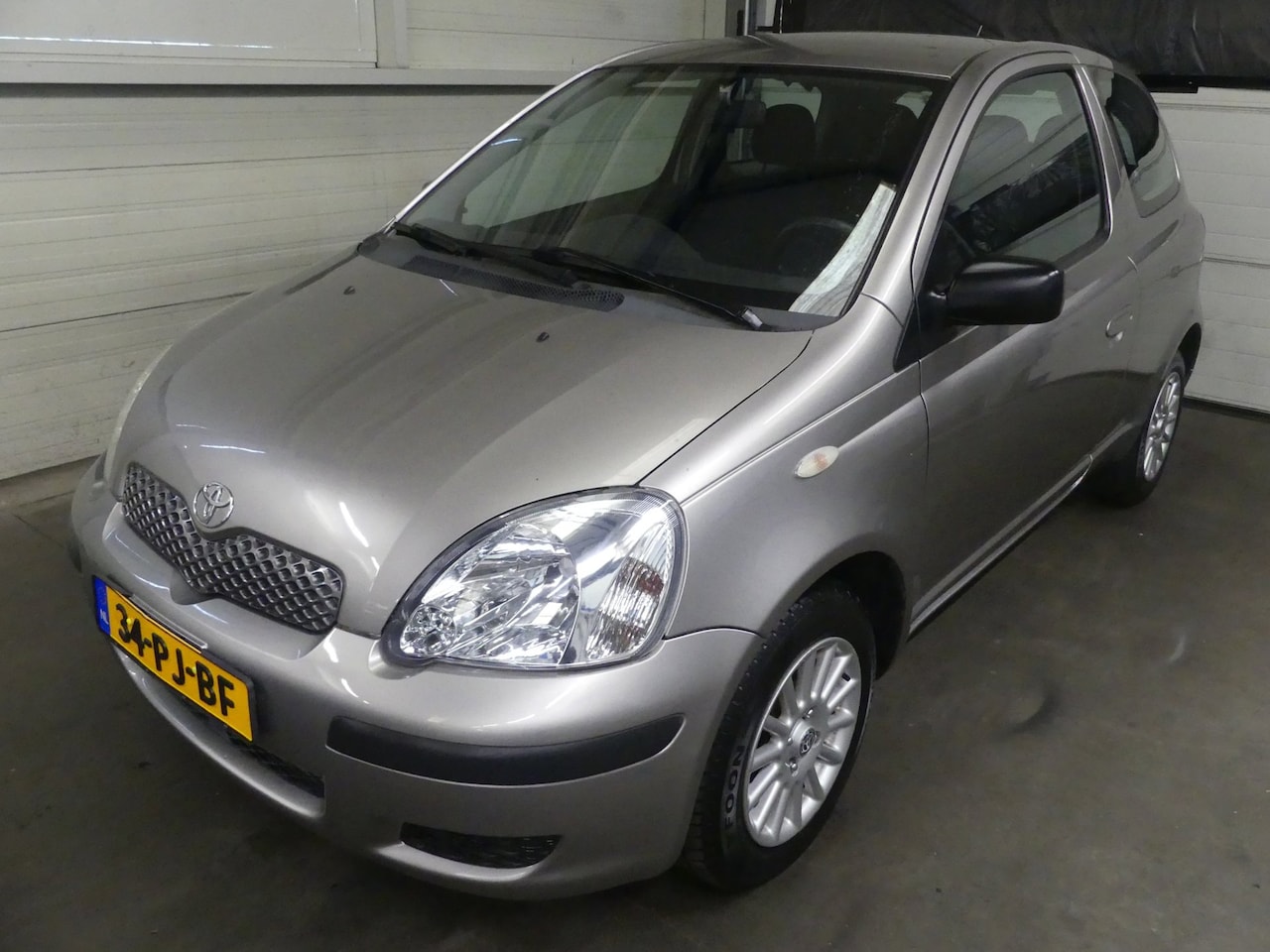 Toyota Yaris - 1.0 VVT-i Idols - Trekhaak - Mooie Auto - AutoWereld.nl