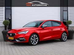 SEAT Leon - 1.5 eTSI FR FR | Carplay | ACC | DCC | LED | Parkeersensoren | Trekhaak | Dealer Onderhoud
