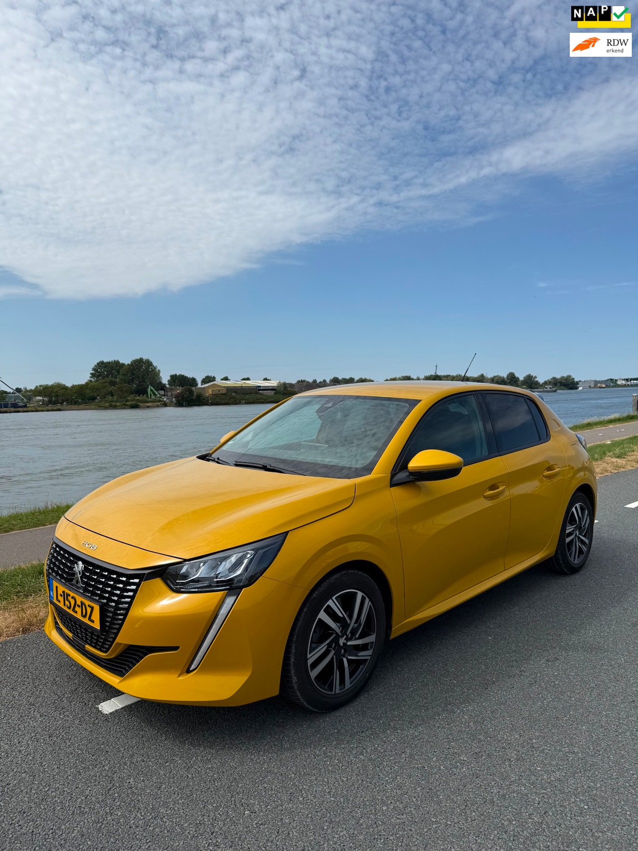 Peugeot 208 - 1.2 PT Turbo 100pk Allure Pack Camera/Carplay/Navigatie - AutoWereld.nl