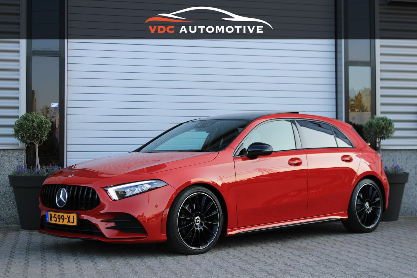 Mercedes-Benz A-klasse - 200 AMG Pano | Widescreen | Sfeerverlichting | Augmented Reality | 19" AMG | A45 Uitlaat | - AutoWereld.nl