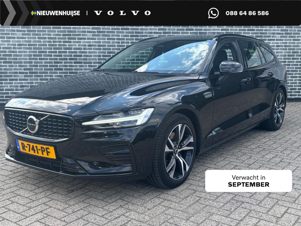 Volvo V60 - 2.0 B3 Plus Dark | Trekhaak | Achteruitrijcamera | Parkeersensoren | Keyless Entry | Elekt - AutoWereld.nl