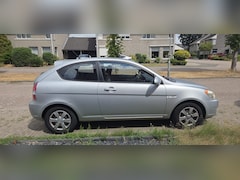 Hyundai Accent - 1.4i Dynamic Joy