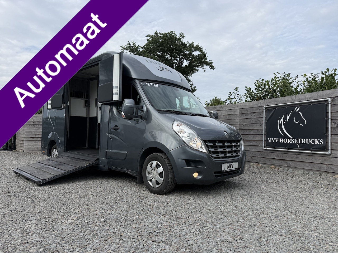Renault Master - | HORSETRUCK | STX | STALLION 3XL | 2014 |  HENGST | AUTOMAAT | 3-SEAT | 150PK | L3 |  | D - AutoWereld.nl