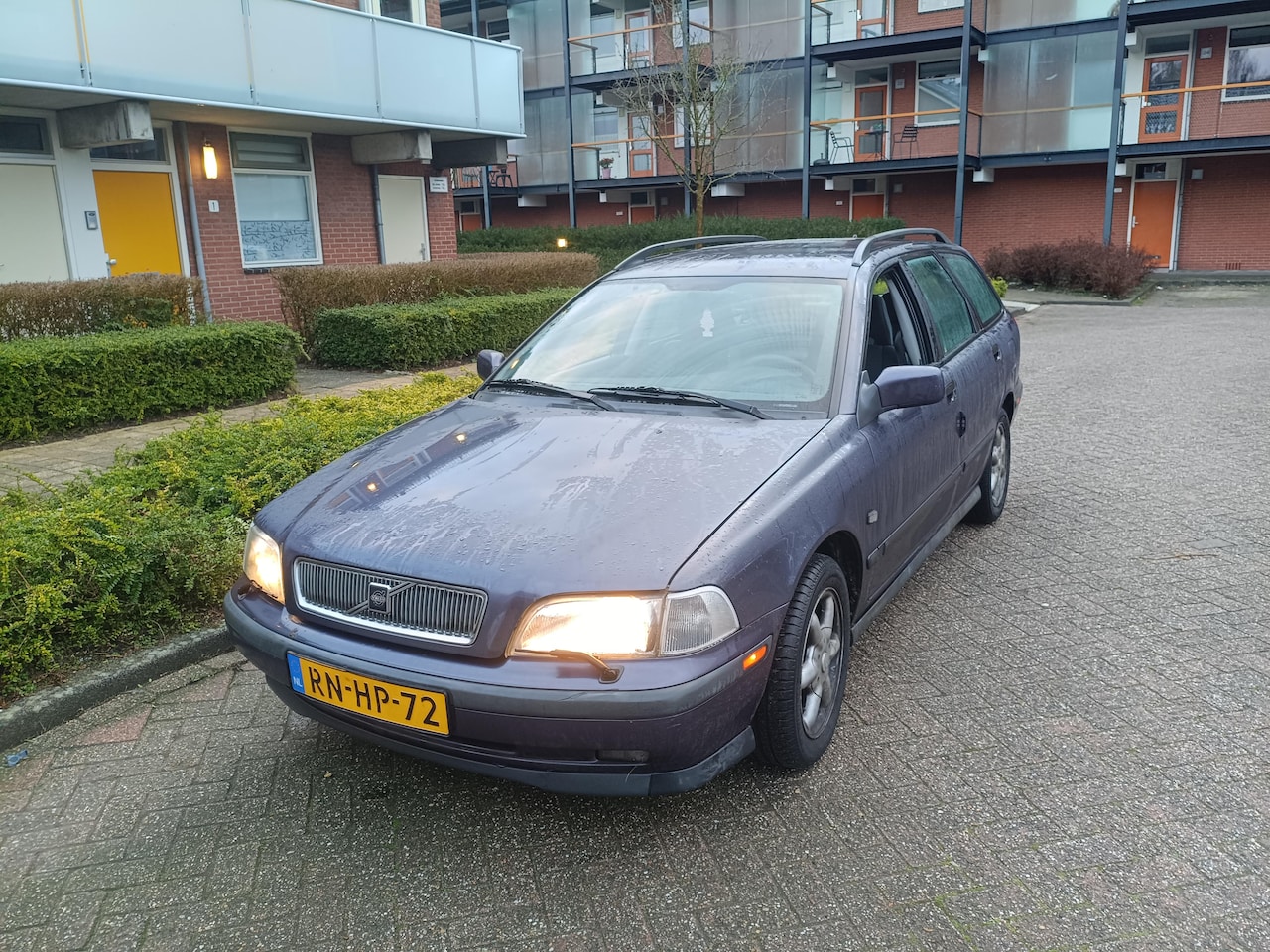 Volvo V40 - 1.8 Airco, Trekhaak - AutoWereld.nl