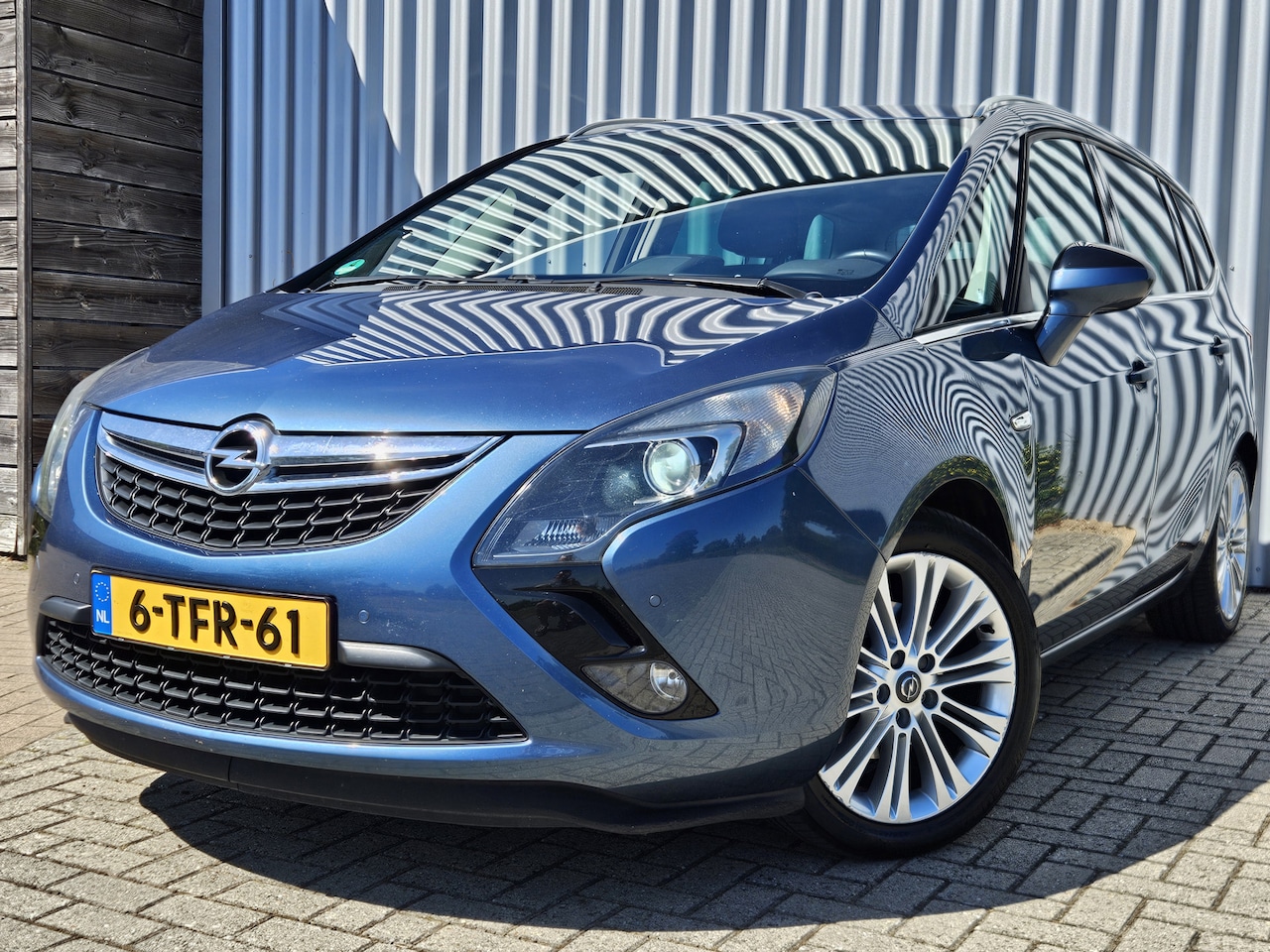 Opel Zafira Tourer - 1.6 CDTI Business+ / 7 Persoons / Cruise / Xenon! - AutoWereld.nl