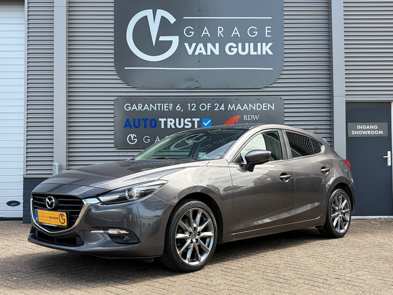 Mazda 3 - 2.0 SkyActiv-G 120PK Navi,Clima,Cruise,Isofix,ElektrRamen+Spiegels,Stoel+StuurVerwarming,C - AutoWereld.nl