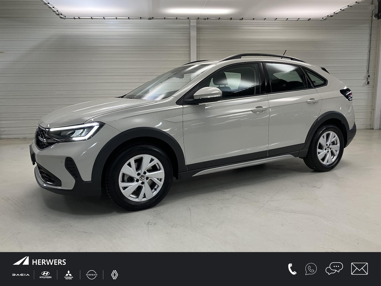 Volkswagen Taigo - 1.0 TSI Life /Automaat / Nederlandse Auto / Navigatie / Stoelverwarming / Camera / Parkeer - AutoWereld.nl