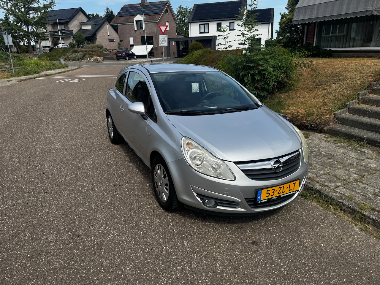 Opel Corsa - 1.2-16V Enjoy - AutoWereld.nl