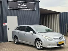 Toyota Avensis Wagon - 1.6 VVTi Business RIJDT&SCHAKELT PERFECTAIRCO//TREKHAAK//