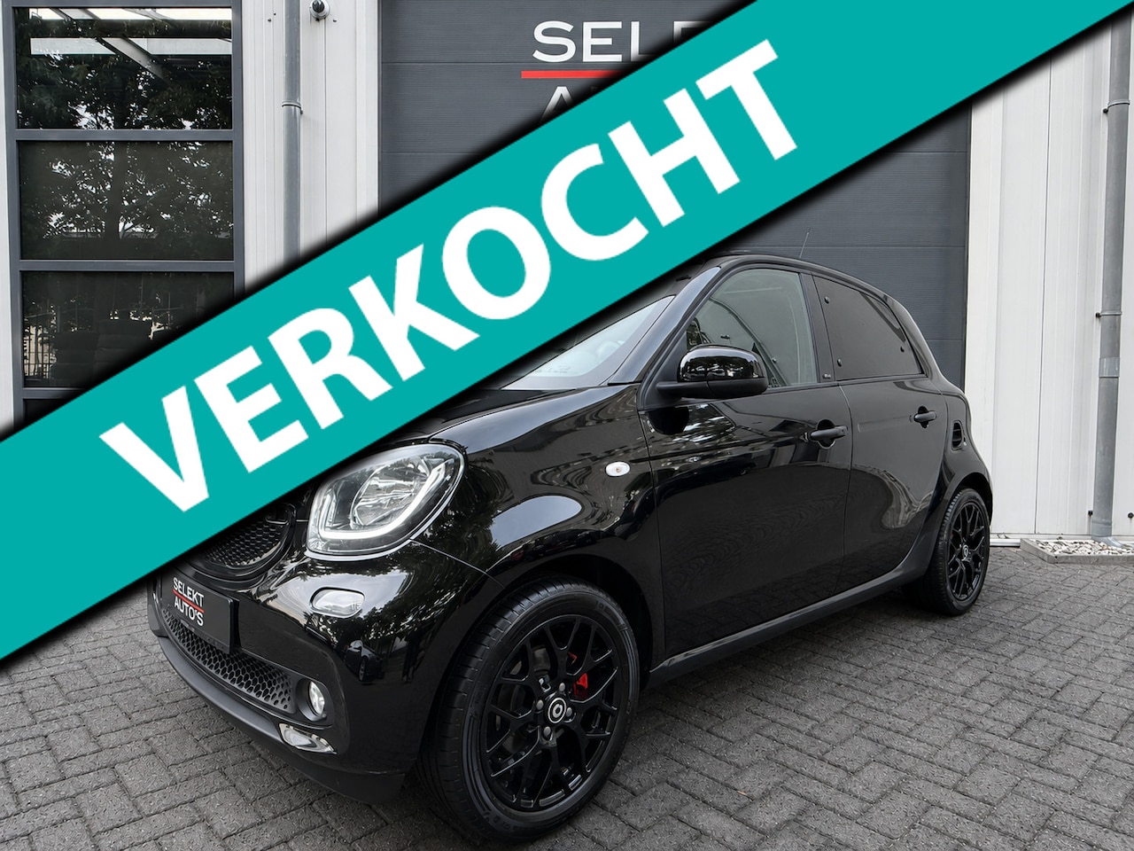 Smart Forfour - 1.0 Turbo Prime NAP Automaat Pano/Leder/LED/Camera/Climate/Stoelverwarming/Navigatie/Bluet - AutoWereld.nl