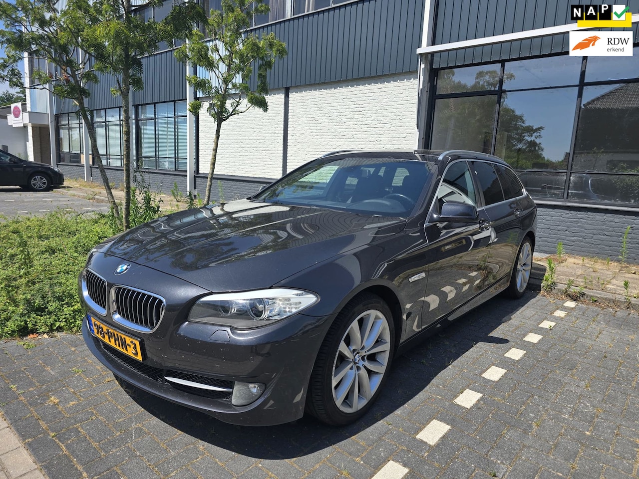 BMW 5-serie Touring - 523i High Executive 523i High Executive - AutoWereld.nl