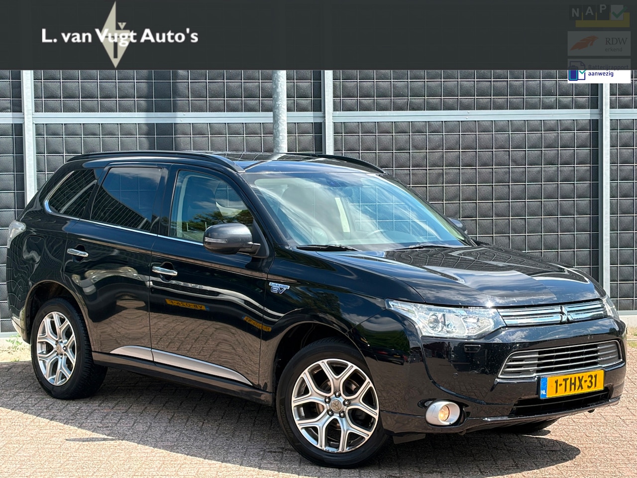 Mitsubishi Outlander - 2.0 PHEV instyle 2.0 PHEV instyle - AutoWereld.nl