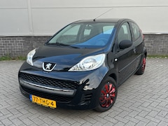 Peugeot 107 - 1.0-12V XR met trekhaak